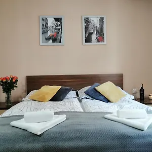 https://cicha-przystan-apartament-starowka.kolobrzeghotels.com